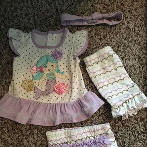 NWOT mermaid set